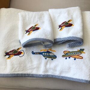Airplane Embroidered Towel Set - White, NWT